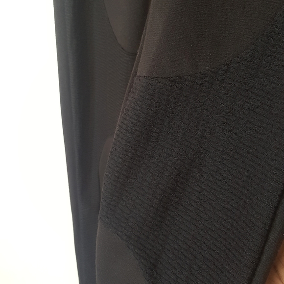Mesh Panel F21 Leggings - Picture 2 of 6